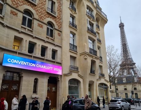 Charlott’ fait son show au Théâtre de la Tour Eiffel